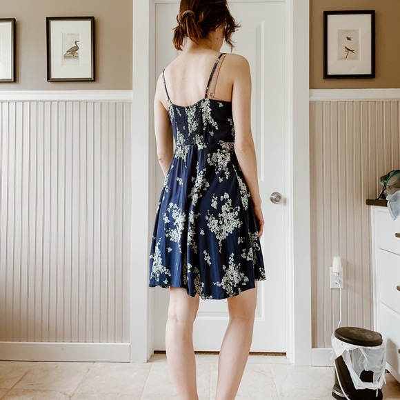 Old Navy Blue Floral Mini Dress - Picture 2 of 6
